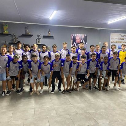Entrega dos uniformes para as categorias Sub-13 e Sub-15