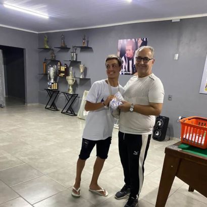 Entrega dos uniformes para as categorias Sub-13 e Sub-15