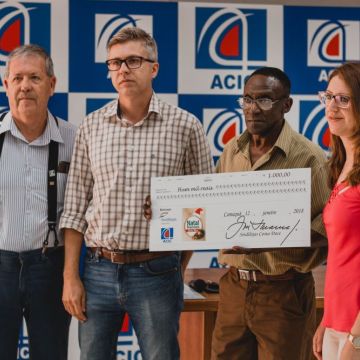 Natal Premiado Costa Doce entrega prêmios aos ganhadores nesta manhã
