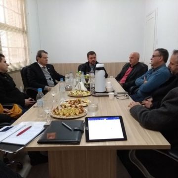 Presidente da Fecomercio RS, Luiz Carlos Bohn visita sede do Sindilojas Costa Doce