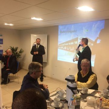 Marcelo Adriano da Silva foi o palestrante da 5ª edição do Café com Bate Papo do Sindilojas