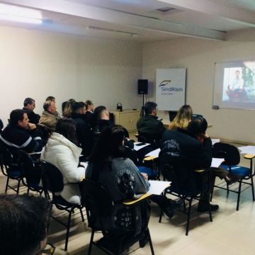 Comissão de Formação Empresarial do Sindilojas Costa Doce, realiza seu 1° encontro de Estudo de Negócios.
