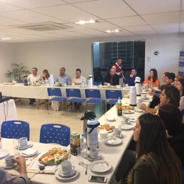 Sindilojas realiza  2º Café com Bate Papo do ano