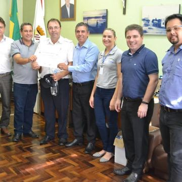 O Sindilojas juntamente com a Prefeitura municipal homenageia Empresários do transporte coletivo.
