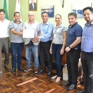 O Sindilojas juntamente com a Prefeitura municipal homenageia Empresários do transporte coletivo.