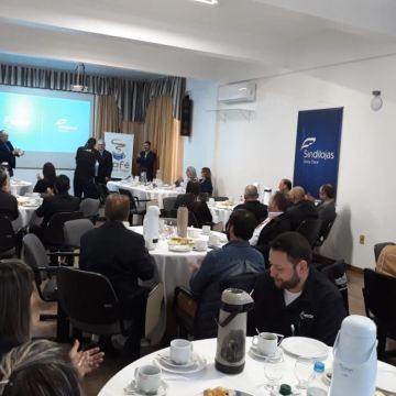Café com Bate Papo - Sindilojas e Hospital Nossa Senhora Aparecida assinam convênio