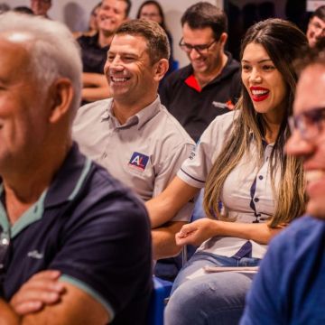 Primeiro Case de Empreendedores - Econômica Moveis 