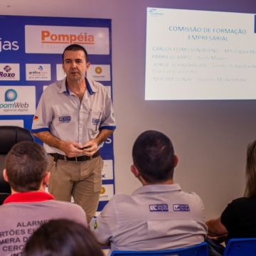 Primeiro Case de Empreendedores - Econômica Moveis 